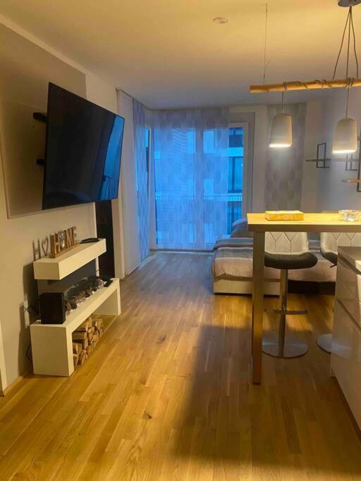 Moderne Wohnung In Der Toplage Inkl. Garage Vienna Luaran gambar